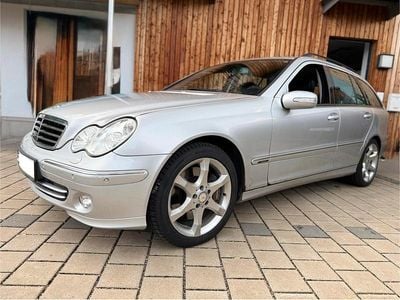 Silber Gebraucht 2006 Mercedes C320 Avantgarde Kombi | 5.000 € (Teuer)