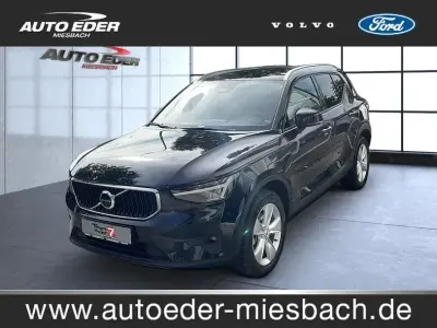 Begagnad Volvo XC40 Core 163 HK (119 kW) 2024 Svart SUV