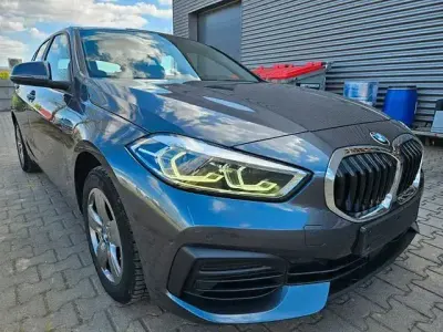 Usata BMW 118 Advantage 140 CV (102 kW) 2020 Grigio Utilitaria