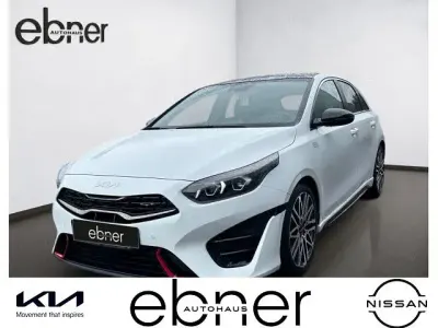 Gebraucht Kia Ceed GT Comfort 204 PS (150 kW) 2022 Weiß Limousine