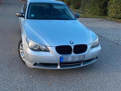 Gebraucht BMW 520 170 PS (125 kW) 2004 Silber Limousine