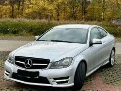 Gebraucht Mercedes C180 AMG line 156 PS (114 kW) 2013 Silber Coupé