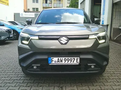 Gebraucht Suzuki e-Vitara Comfort+ 127 kW (174 PS) 2026 Grün SUV