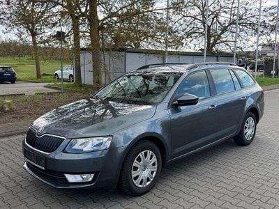 Usado Skoda Octavia Ambition 110 HP (80 kW) 2016 Andere Citadino
