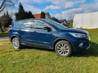 Używany Ford Kuga 120 KM (88 kW) 2018 Niebieski SUV