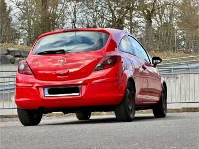 Używany Opel Corsa 90 KM (66 kW) 2008 Czerwony Hatchback