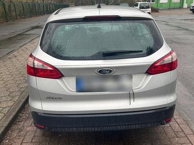 Gebraucht Ford Focus 116 PS (85 kW) 2014 Grau Kombi