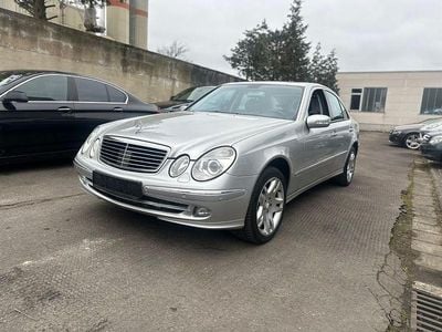 Usata Mercedes E500 306 CV (225 kW) 2006 Argento Berlina