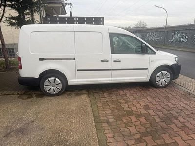 Begagnad VW Caddy 101 HK (74 kW) 2012 Vit Minibuss