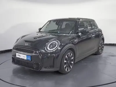 Używany Mini Cooper S Classic 178 KM (130 kW) 2024 Czarny Hatchback