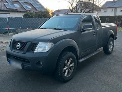 Blau Gebraucht 2010 Nissan Navara Abholung | 13.000 €