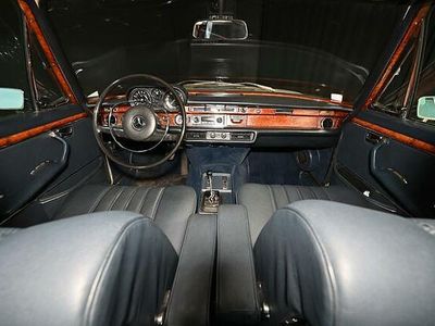 Gebraucht Mercedes 300 200 PS (147 kW) 1971 Silber Limousine