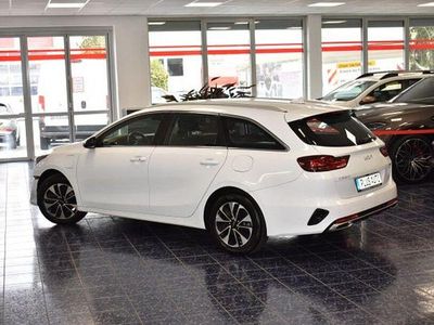 Second-hand Kia Ceed Sportswagon Vision 141 CP (103 kW) 2022 Alb Break
