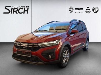 Braun Gebraucht 2023 Dacia Jogger Expression Van / Kleinbus | 17.990 € (Fairer Preis)