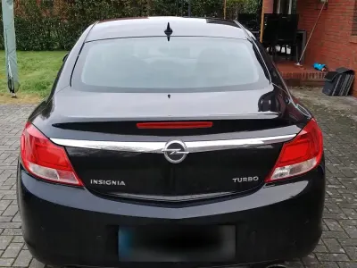Gebraucht Opel Insignia 180 PS (132 kW) 2010 Schwarz Limousine