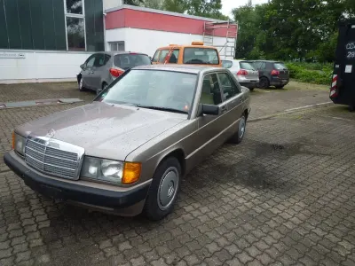 Gebraucht Mercedes 190 109 PS (80 kW) 1990 Braun Limousine