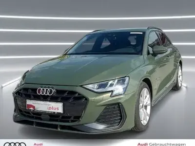 Gebraucht Audi A3 S-Line 150 PS (110 kW) 2024 Distriktgrün metallic Limousine