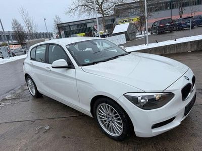 Gebraucht BMW 116 Sport Line 116 PS (85 kW) 2011 Weiß Kleinwagen
