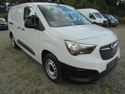 Gebraucht Opel Combo Edition 102 PS (75 kW) 2022 Weiß Van / Kleinbus