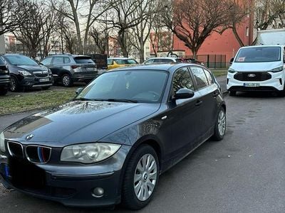 Gebraucht BMW 118 122 PS (89 kW) 2005 Braun Kleinwagen