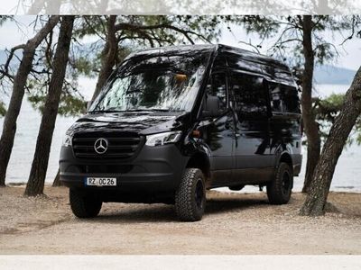 Neu Mercedes Sprinter 170 PS (125 kW) 2025 Schwarz (tiefschwarz) Van