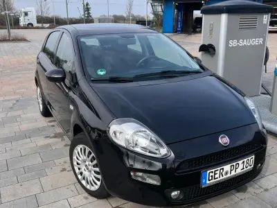 Gebraucht Fiat Punto 69 PS (50 kW) 2017 Schwarz Kleinwagen