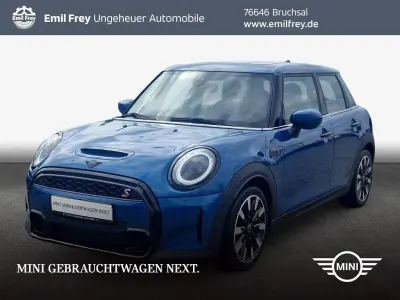 Używany Mini Cooper S Classic 178 KM (130 kW) 2021 Niebieski Hatchback