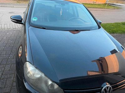 Gebraucht VW Golf VII Match 105 PS (77 kW) 2012 Schwarz Limousine