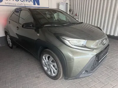 Gebraucht Toyota Aygo X Pulse 72 PS (52 kW) 2022 Grün SUV