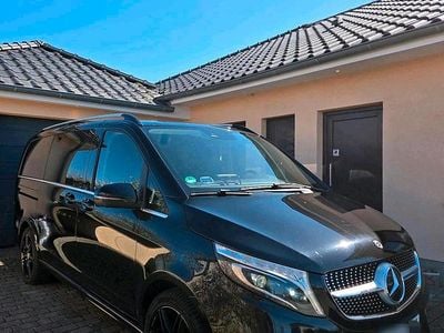Second-hand Mercedes V300 AMG 239 CP (175 kW) 2019 Negru Monovolum