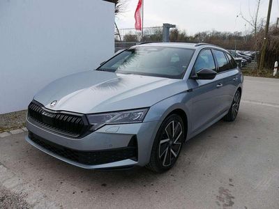 Neu Skoda Octavia SportLine 150 PS (110 kW) 2026 Smokey diamond silber metallic Kombi