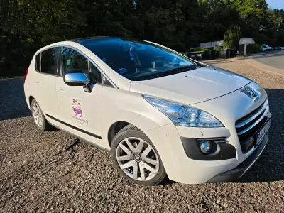 Gebraucht Peugeot 3008 163 PS (119 kW) 2012 Weiß Kombi
