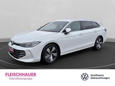 Gebraucht VW Passat Elegance 150 PS (110 kW) 2025 Weiss Kombi
