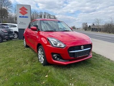 Gebraucht Suzuki Swift Comfort 82 PS (60 kW) 2023 Rot Kleinwagen
