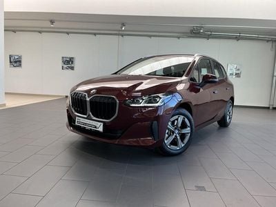 Neu BMW 220 Performance 156 PS (114 kW) 2025 Rot Van / Kleinbus