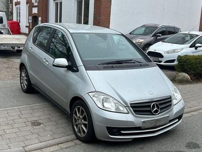Gebraucht Mercedes A180 Edition 109 PS (80 kW) 2010 Silber Limousine