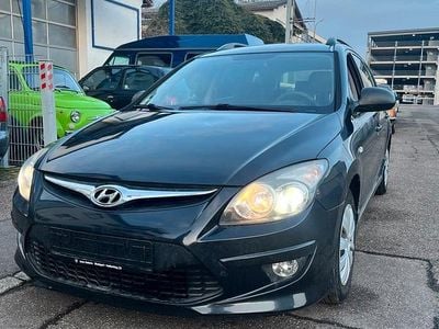 Gebraucht Hyundai i30 109 PS (80 kW) 2011 Schwarz Kombi