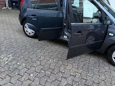 Gebraucht Ford Fiesta Ghia 80 PS (58 kW) 2008 Grün Kleinwagen