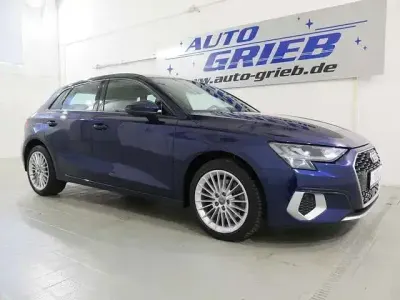 Gebraucht Audi A3 Advanced 110 PS (80 kW) 2021 Blau Limousine