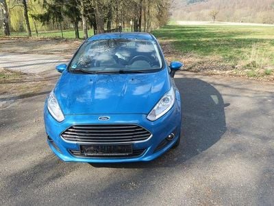 Gebraucht Ford Fiesta SYNC Edition 101 PS (74 kW) 2016 Blau Limousine