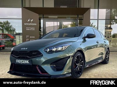 Gebraucht Kia ProCeed 204 PS (150 kW) 2022 (exg) experience green met. Kombi