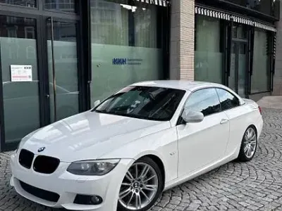 Gebraucht BMW 320 Cabriolet M Sport 184 PS (135 kW) 2013 Weiß Cabrio