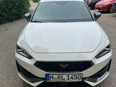 Gebraucht Cupra Leon 245 PS (180 kW) 2023 Weiß Limousine