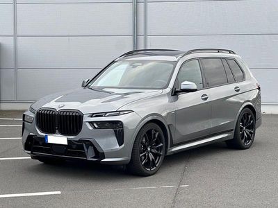 Grau Gebraucht 2023 BMW X7 M Sport SUV | 88.900 €