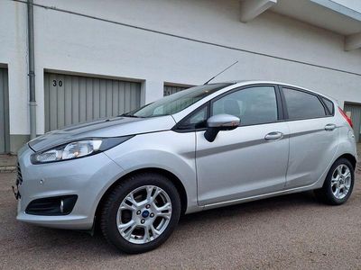 Grau Gebraucht 2014 Ford Fiesta SYNC Edition Limousine | 4.190 € (Teuer)
