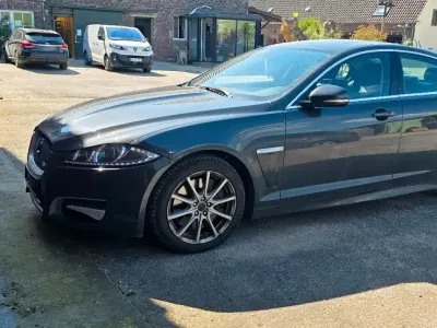 Gebraucht Jaguar XF 274 PS (201 kW) 2015 Schwarz Limousine