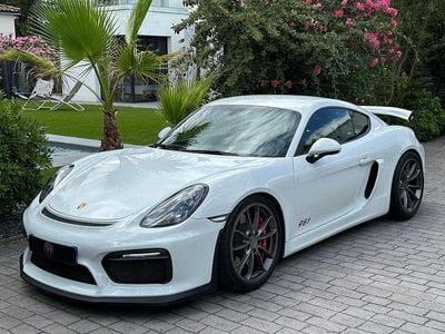 Porsche Cayman GT4
