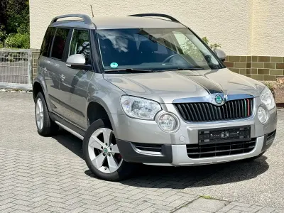 Używany Skoda Yeti 105 KM (77 kW) 2012 Szary SUV