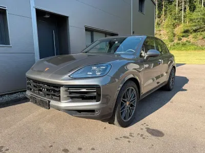 Gebraucht Porsche Cayenne S 475 PS (349 kW) 2023 Grau SUV