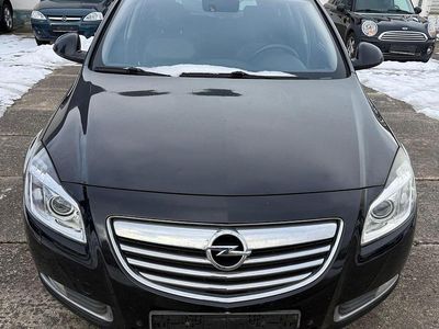 Schwarz Gebraucht 2013 Opel Insignia Kombi | 2.900 € (Guter Preis)